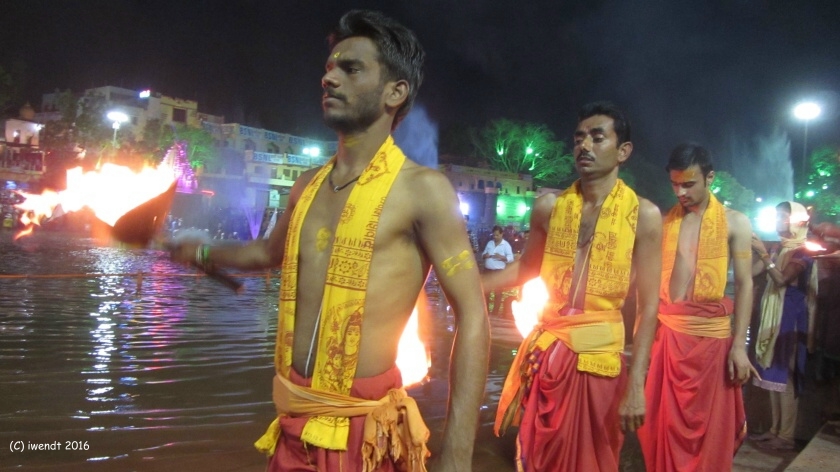 Ramghat Aarti (Lichtfest) zu Simhastha Kumbh