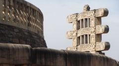 mehr von den Toren der Großen Stupa